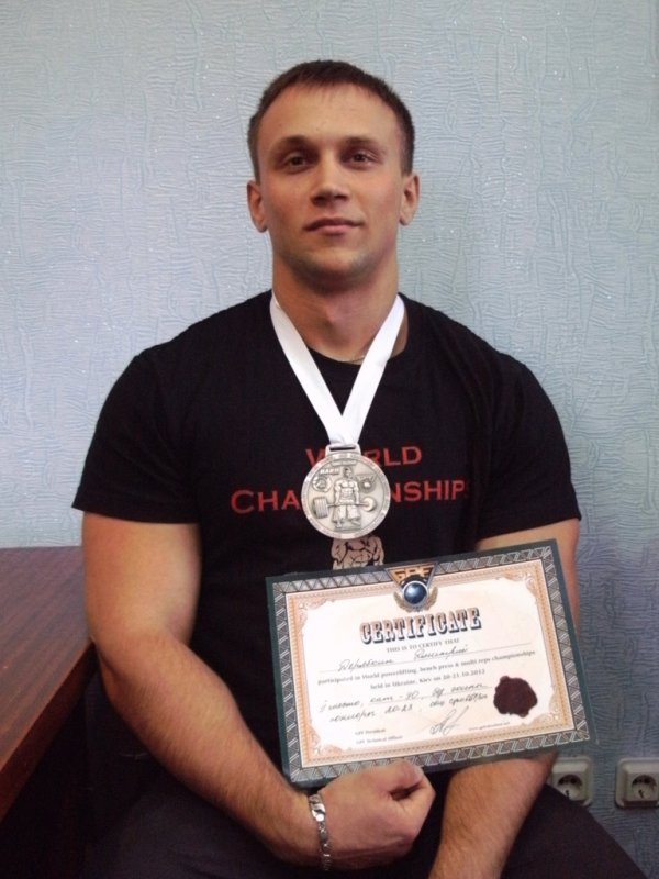 Срібний призер Чемпіонату світу з пауерліфтингу Дерябкін Дмитро